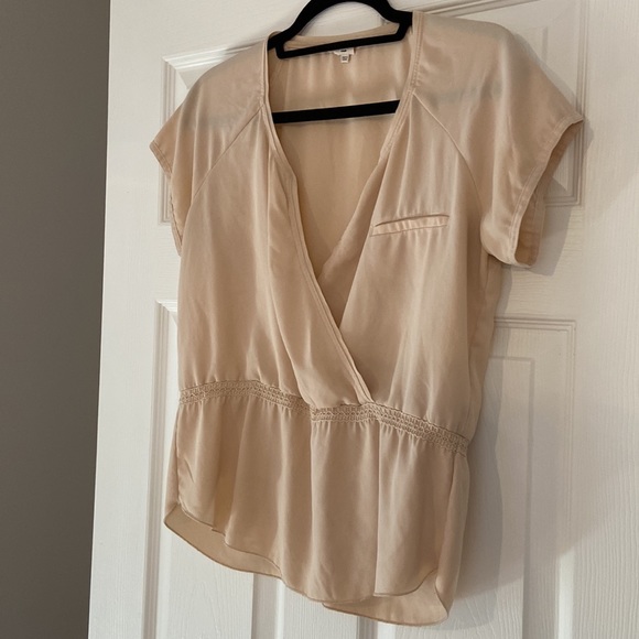Aritzia cream blouse - Picture 2 of 4
